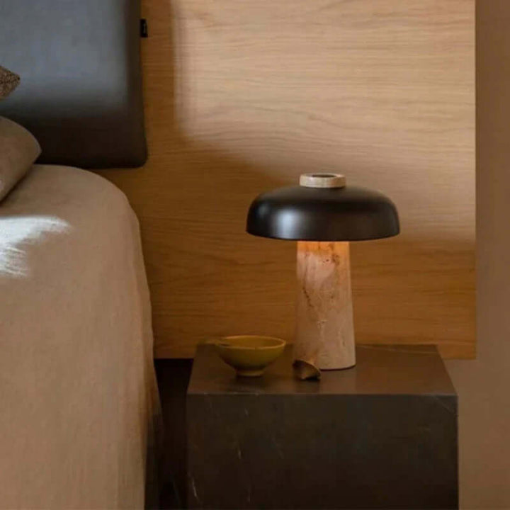 Elegant Travertin Bordlampe - 25cm