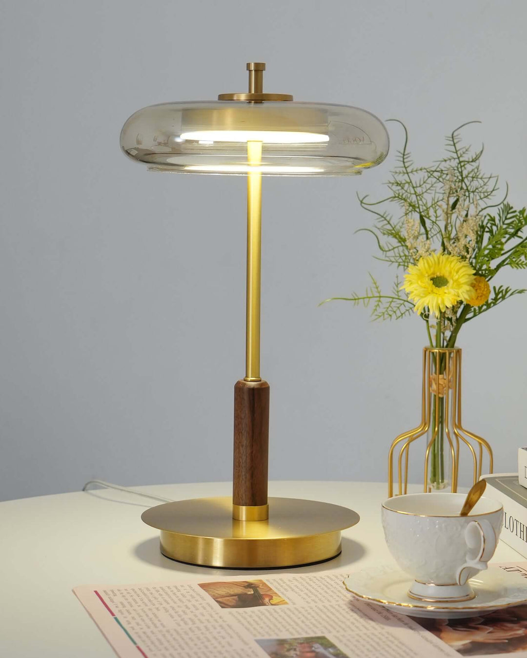 Elegant Bordlampe med LED | 22cm x 44,5cm