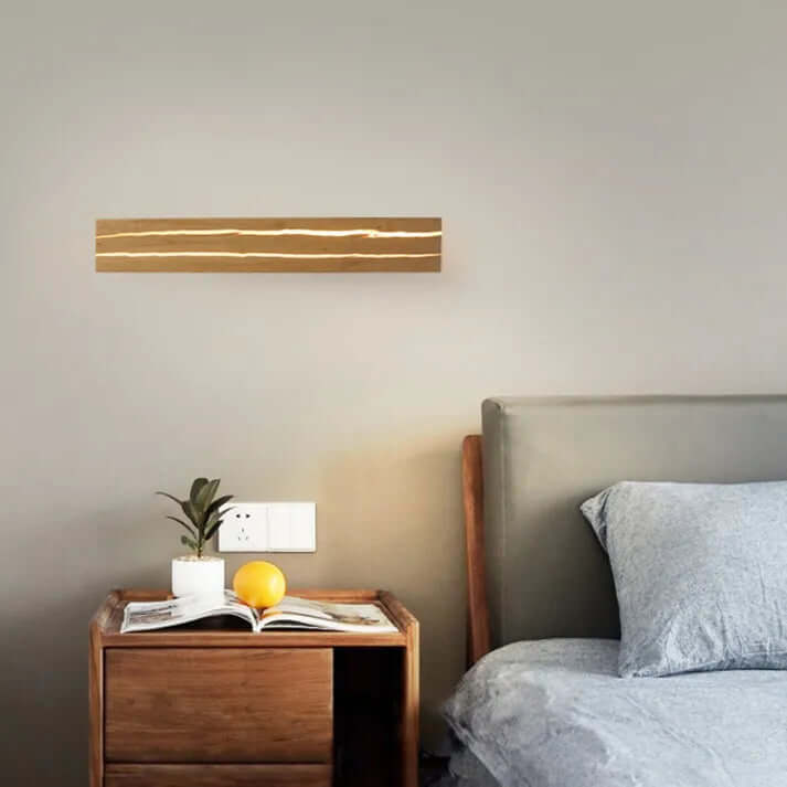 Rustik Trævæglampe med Revnet Design - 30/50cm