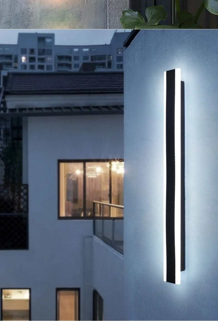 LED Væglampe i Stribet Design | Moderne Indendørs Belysning
