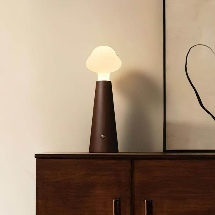 Skyformet LED Bordlampe - Justerbar Belysning