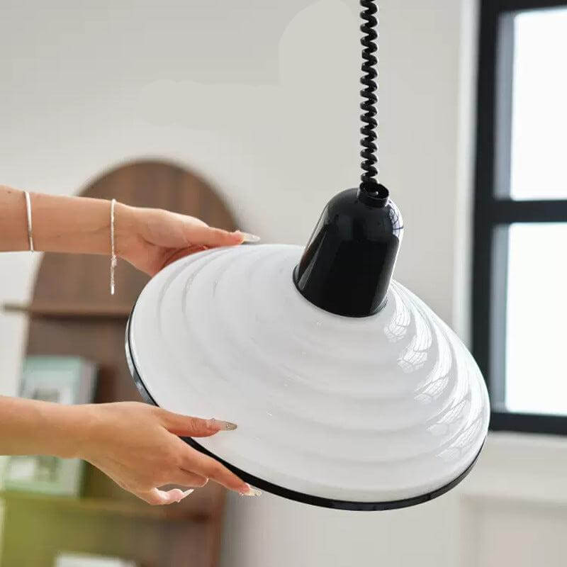 Cremefarvet Glas Pendellampe - Elegant Design