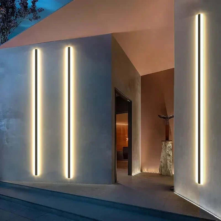 LED Væglampe i Stribet Design