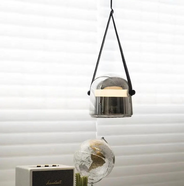 Elegant Pendellampe i Metal og Glas - 20cm