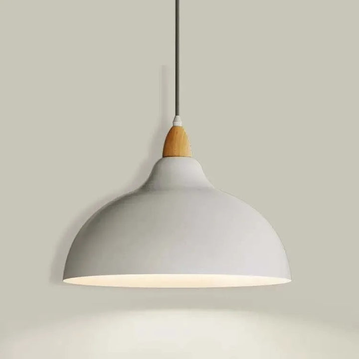 Elegant Oak Pendel Ø24 - Stilfuld Belysning til Dit Hjem