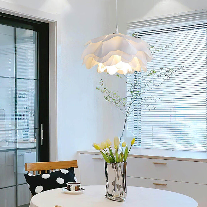 Elegant Blomsterformet Pendellampe