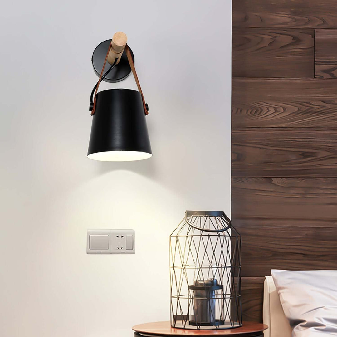 Konisk Væglampe i Træ med LED | Skandinavisk Design