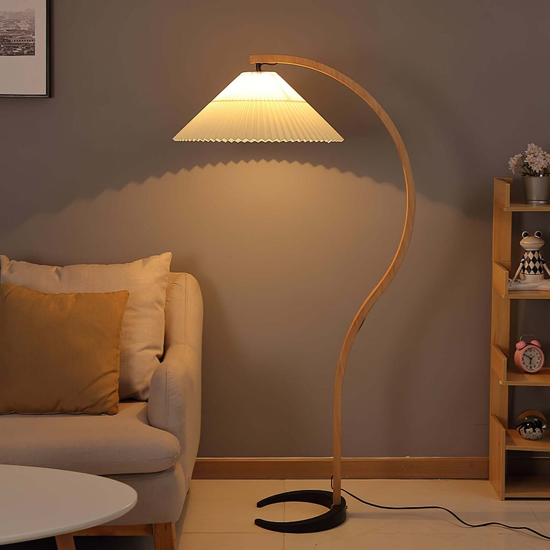 Designer Gulvlampe i Træ & Metal