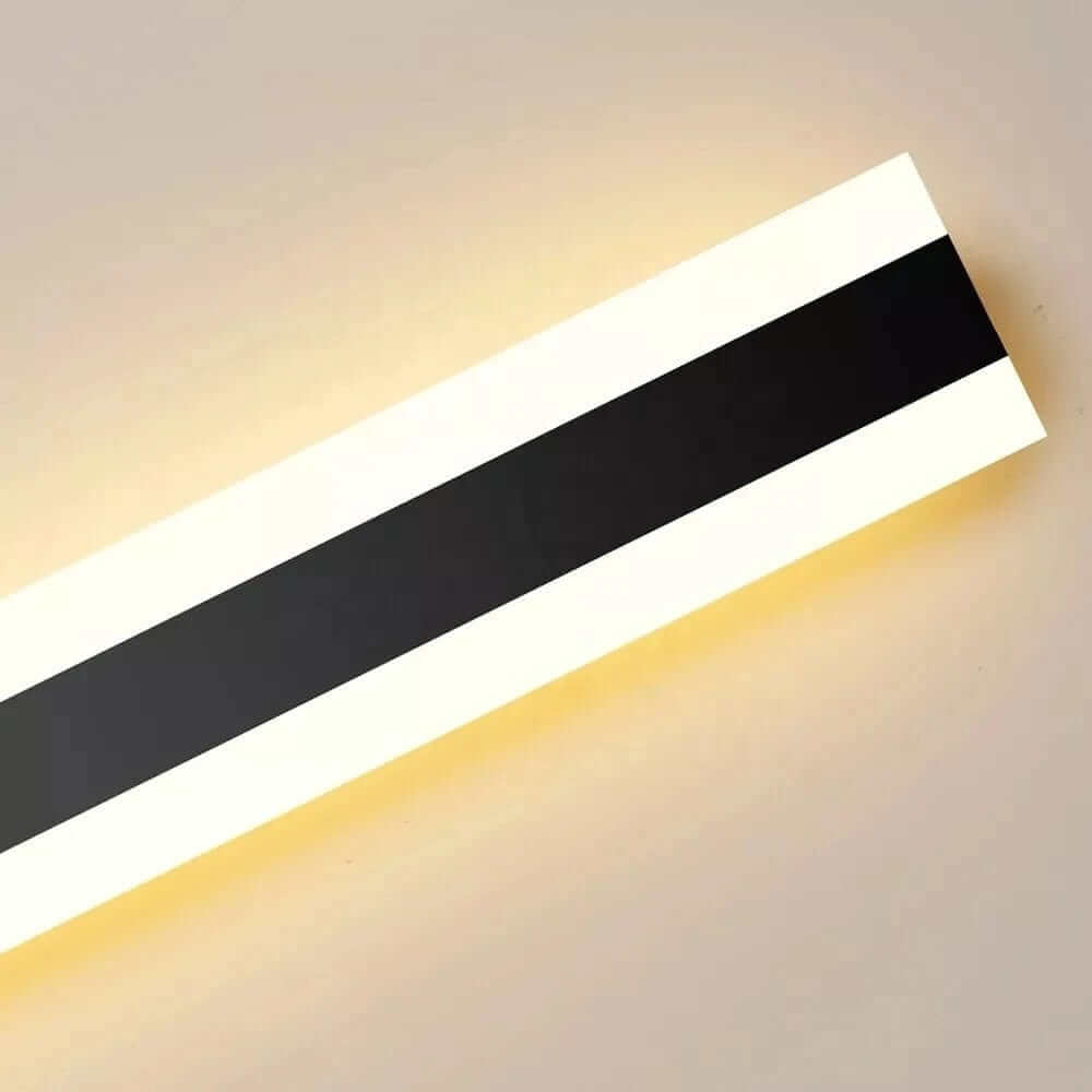 LED Væglampe i Stribet Design