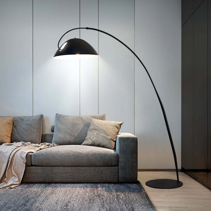 Justerbar bue gulvlampe i metal