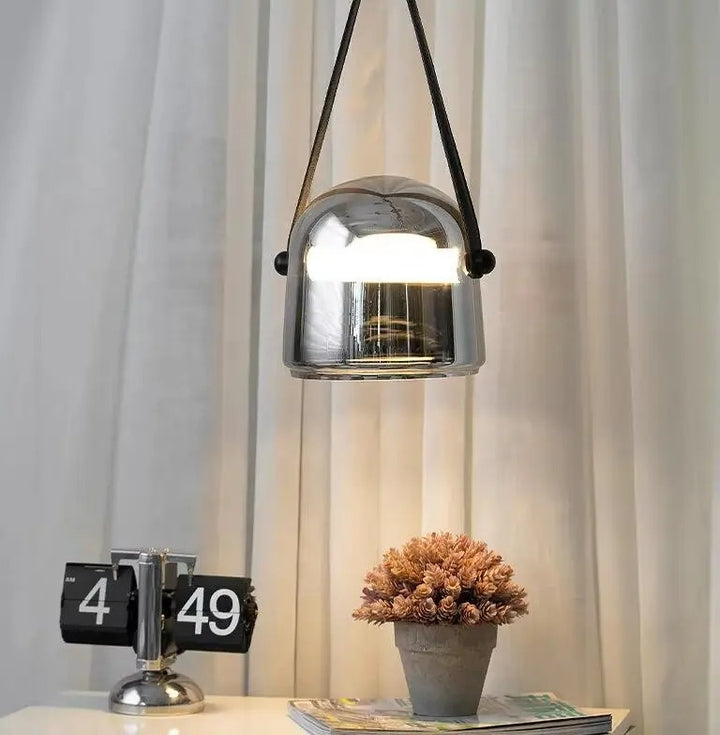 Elegant Pendellampe i Metal og Glas - 20cm