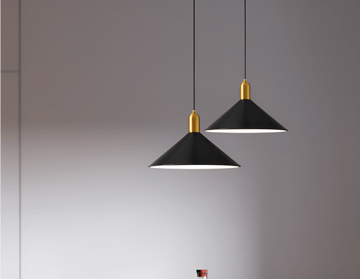 Elegant Kegleformet Pendellampe 35cm