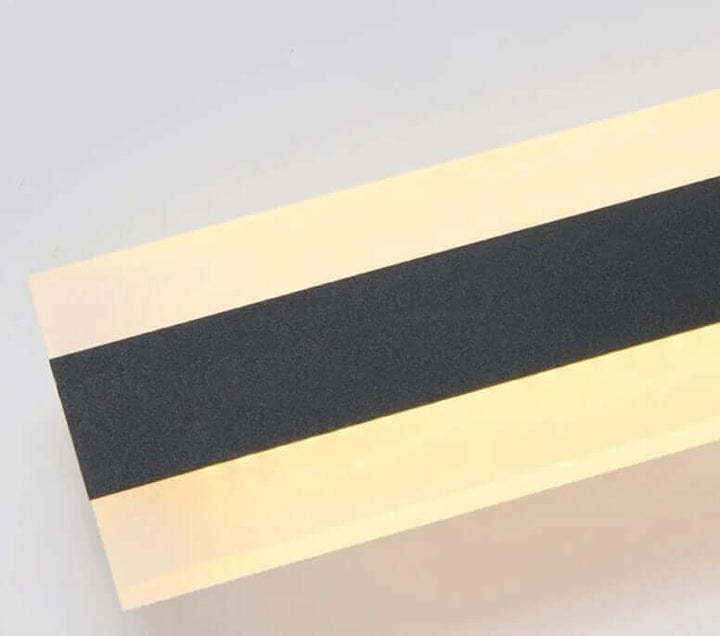 LED Væglampe i Stribet Design