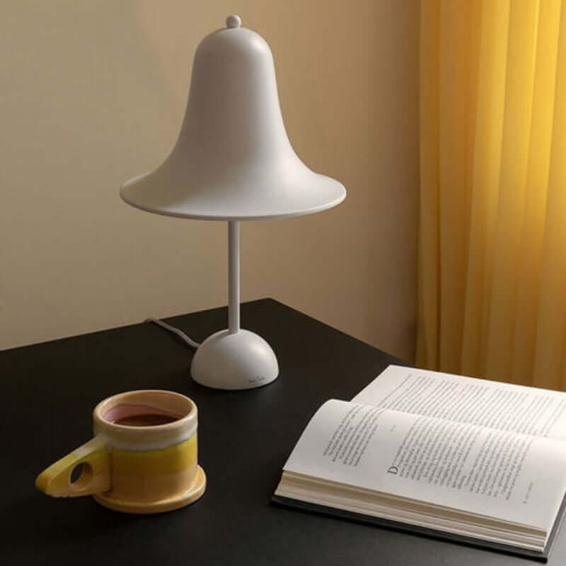 Ledningsfri Bordlampe i Klassisk Design