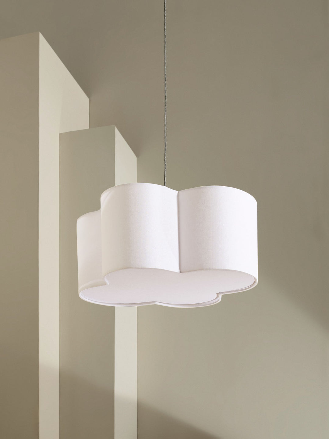 Witte Cloud Plafond Ø41 - Elegant og Farverig Loftlampe