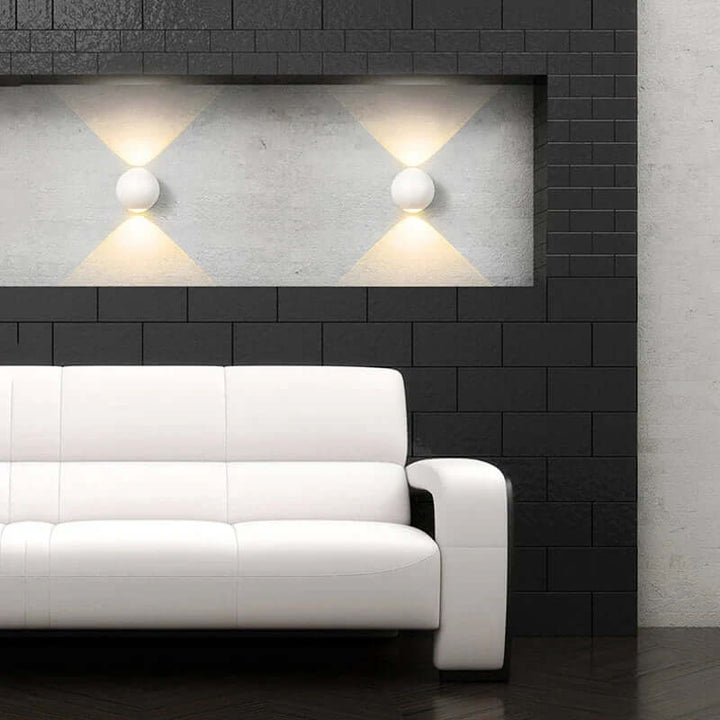 Elegant Sfærisk LED Væglampe i Aluminium