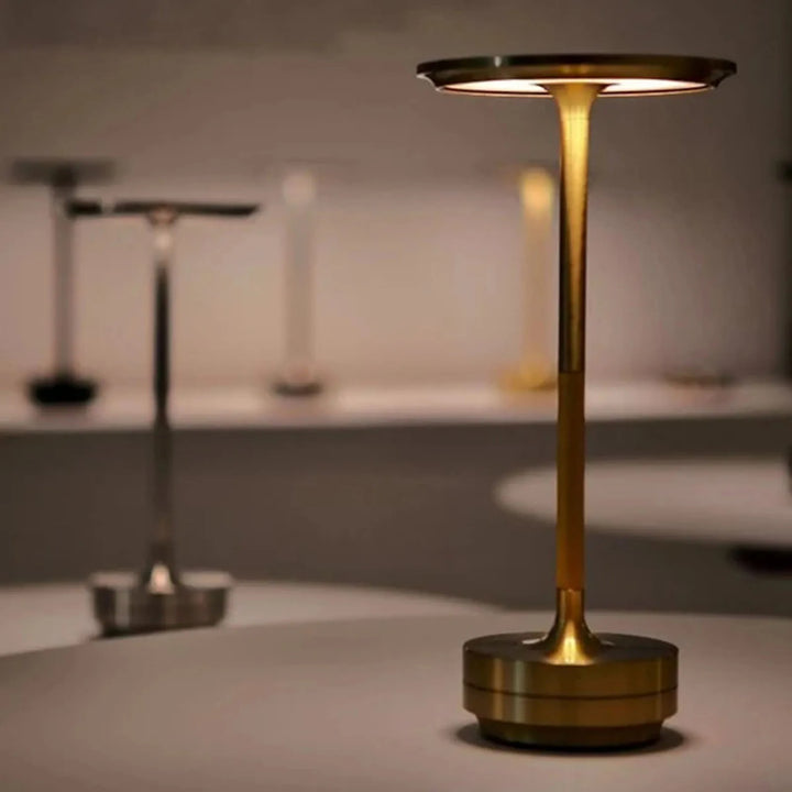 Touch Lampe - Stilfuld indendørs belysning | Vanero