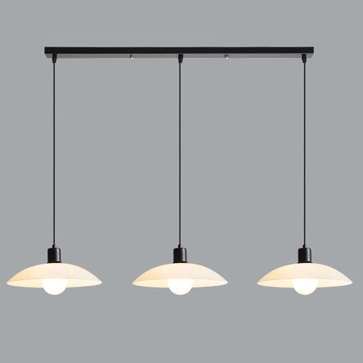 Elegant Pendellampe i Hvidt Glas - Minimalistisk Design