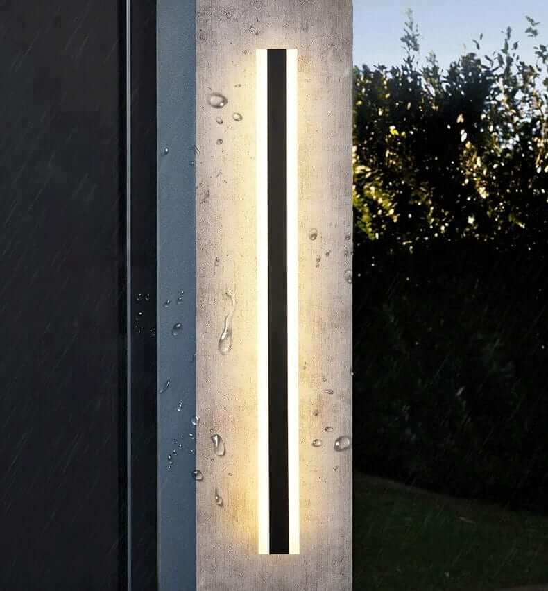 LED Væglampe i Stribet Design