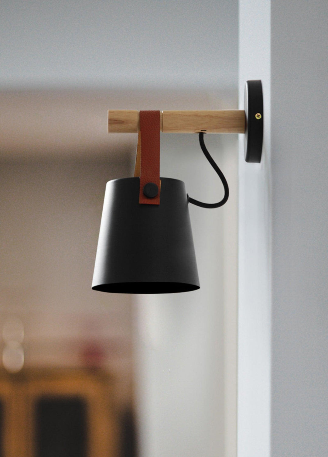 Konisk Væglampe i Træ med LED | Skandinavisk Design