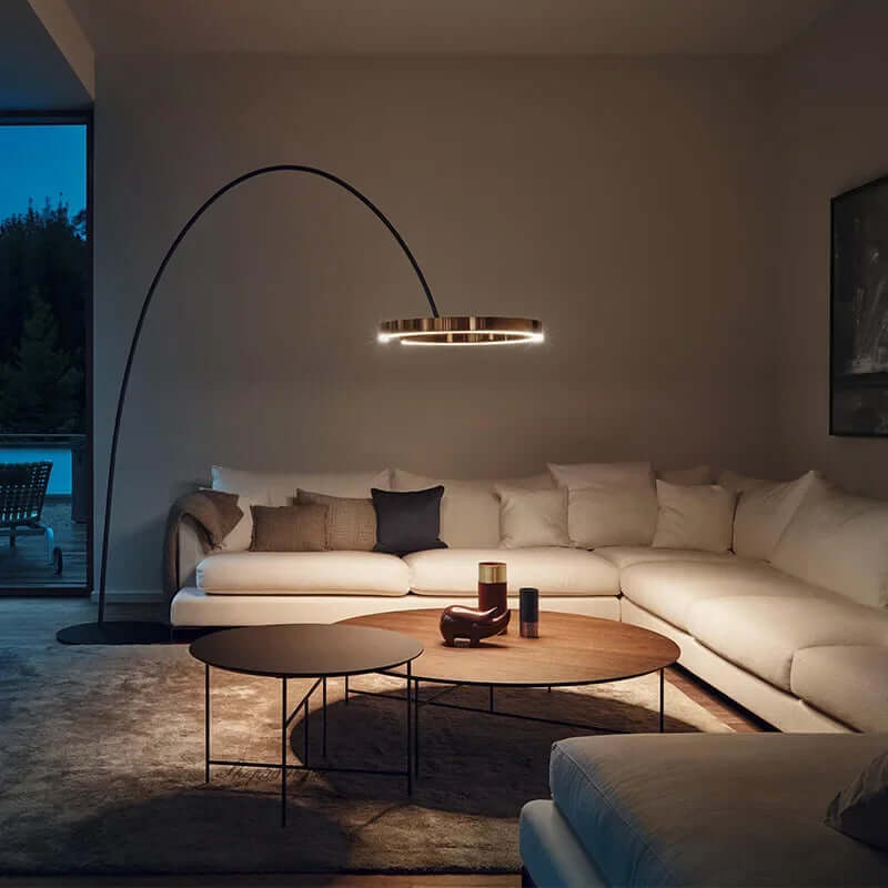 Elegant LED Gulvlampe - Skandinavisk Design