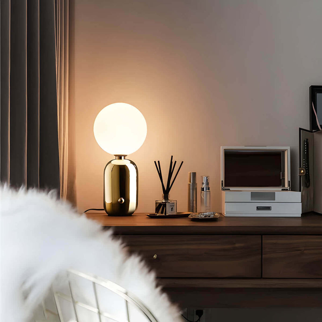 Elegant Bordlampe i Metal - RAISO -  Justerbar Højde