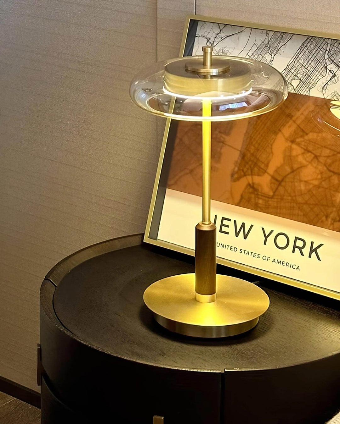 Elegant Bordlampe med LED | 22cm x 44,5cm