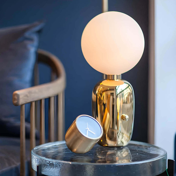 Elegant Bordlampe i Metal - RAISO -  Justerbar Højde