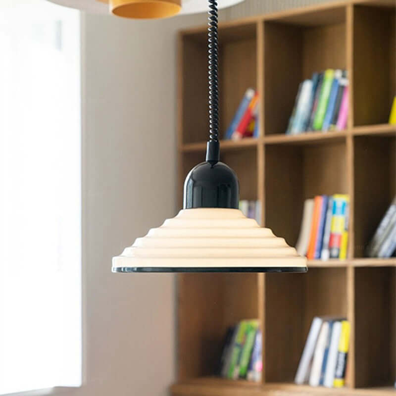 Cremefarvet Glas Pendellampe - Elegant Design
