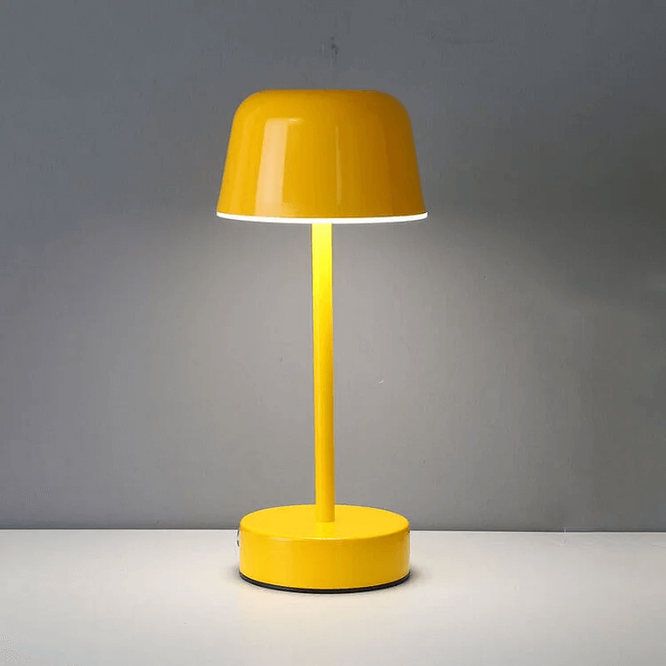 Genopladelig LED Bordlampe - Metaldesign