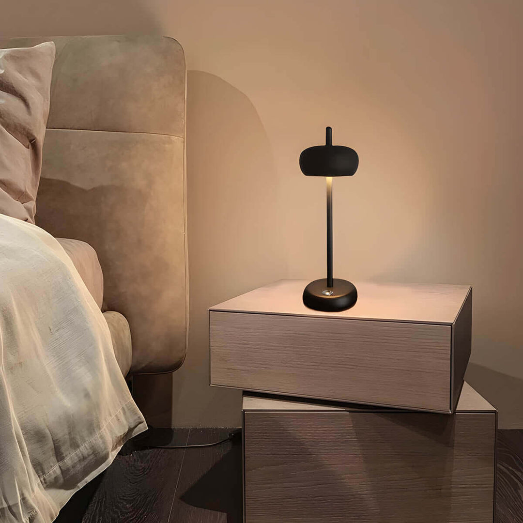 RINE Bordlampe - Elegant Design, Justerbar Lysstyrke - Metal