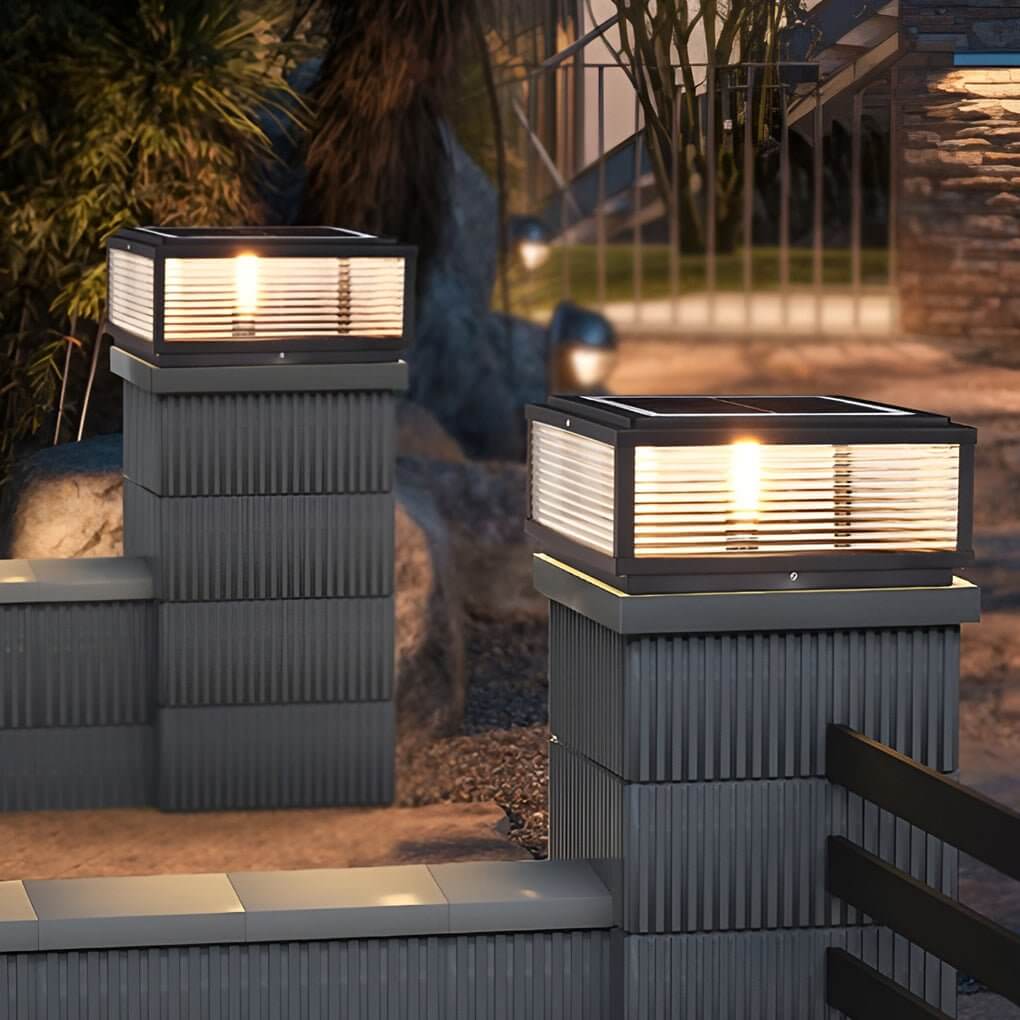 Udendørs LED Søjlelampe i Riflet Glas