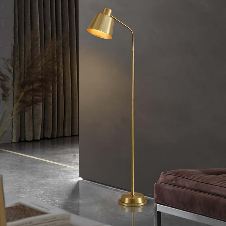 Elegant Gulvlampe i Messing