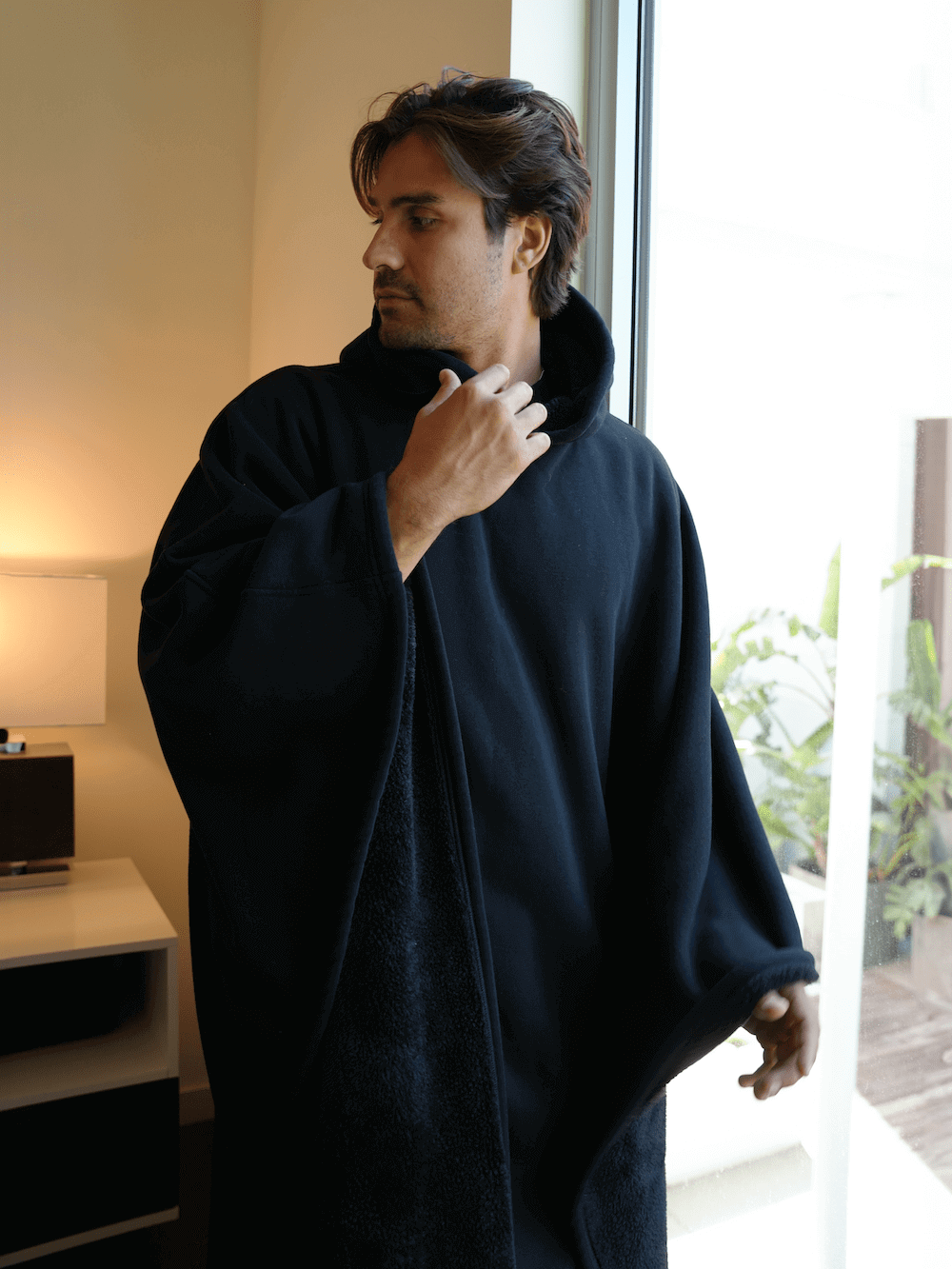 Moderne Cloak Hættetrøje i et afslappet, oversized design