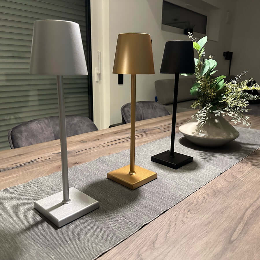 Genopladelig LED Bordlampe - Trådløs & Dæmpbar