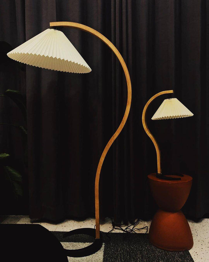 Designer Gulvlampe i Træ & Metal