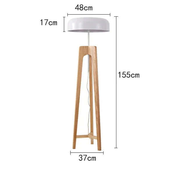 Elegant Træ Gulvlampe i Norsk Stil