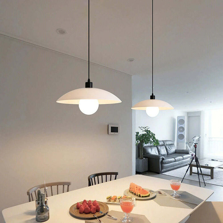 Elegant Pendellampe i Hvidt Glas - Minimalistisk Design