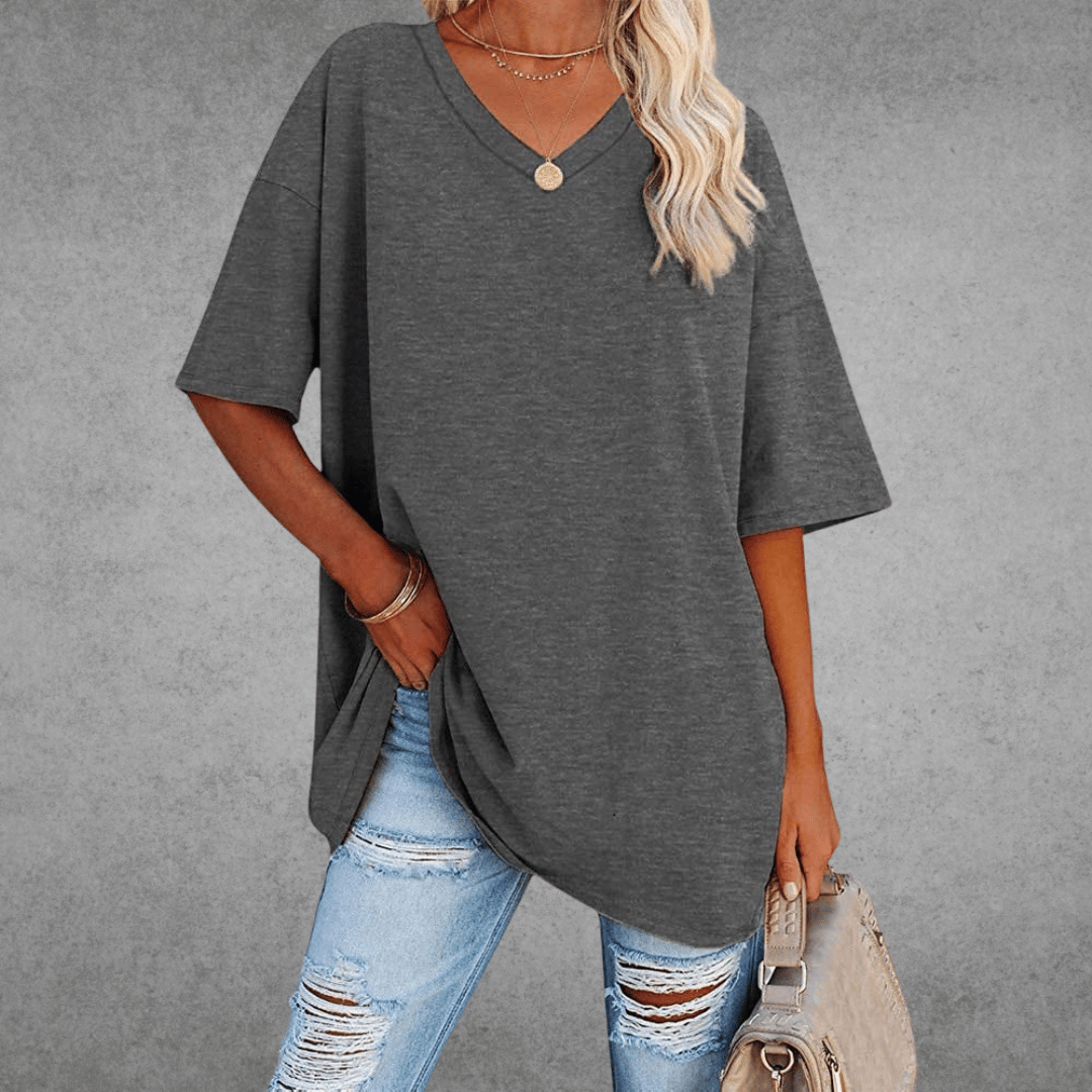 "Agnes T-shirt i tidløse farver, elegant design, perfekt til hverdag og afslappede anledninger, women's sweaters & cardigans"