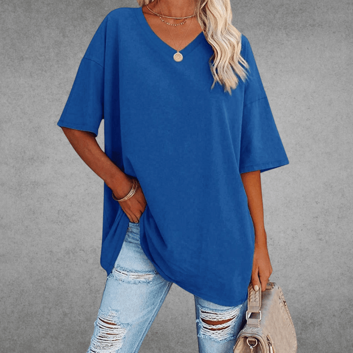 "Agnes T-shirt i tidløse farver, elegant design, perfekt til hverdag og afslappede anledninger, women's sweaters & cardigans"