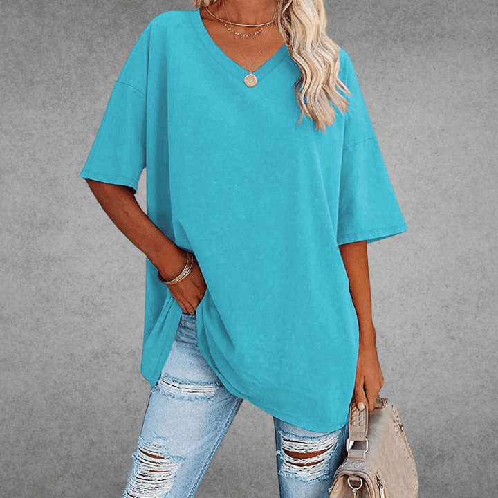 "Agnes T-shirt i tidløse farver, elegant design, perfekt til hverdag og afslappede anledninger, women's sweaters & cardigans"