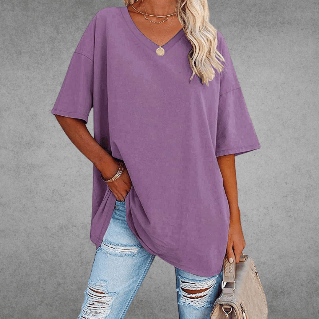 "Agnes T-shirt i tidløse farver, elegant design, perfekt til hverdag og afslappede anledninger, women's sweaters & cardigans"