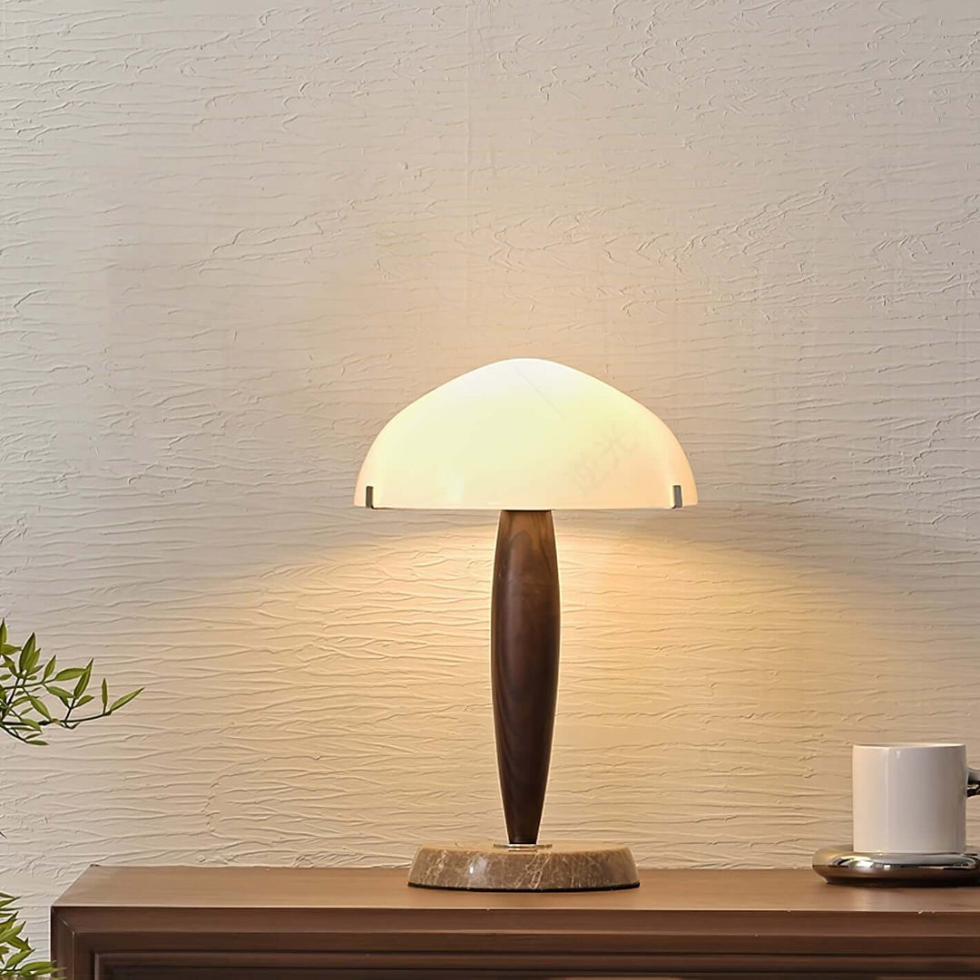 Elegant Bordlampe i Valnød & Marmor