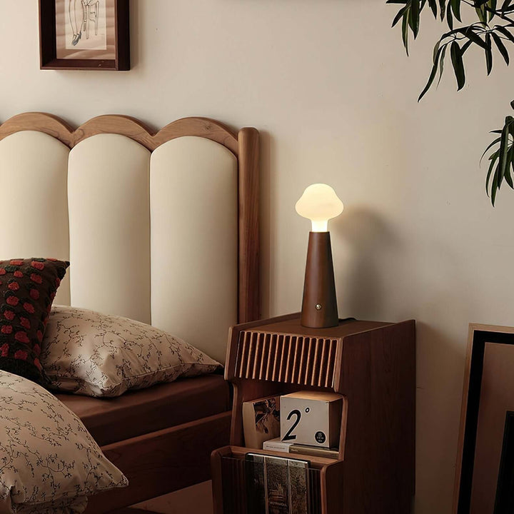 Skyformet LED Bordlampe - Justerbar Belysning
