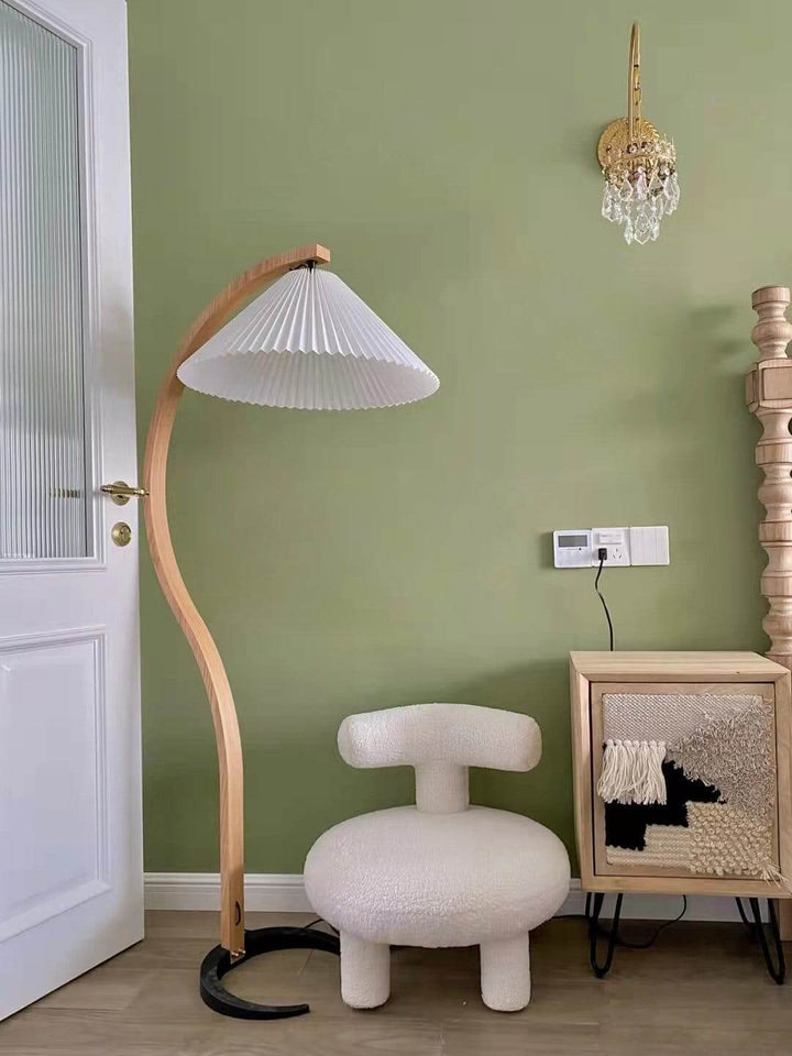 Designer Gulvlampe i Træ & Metal
