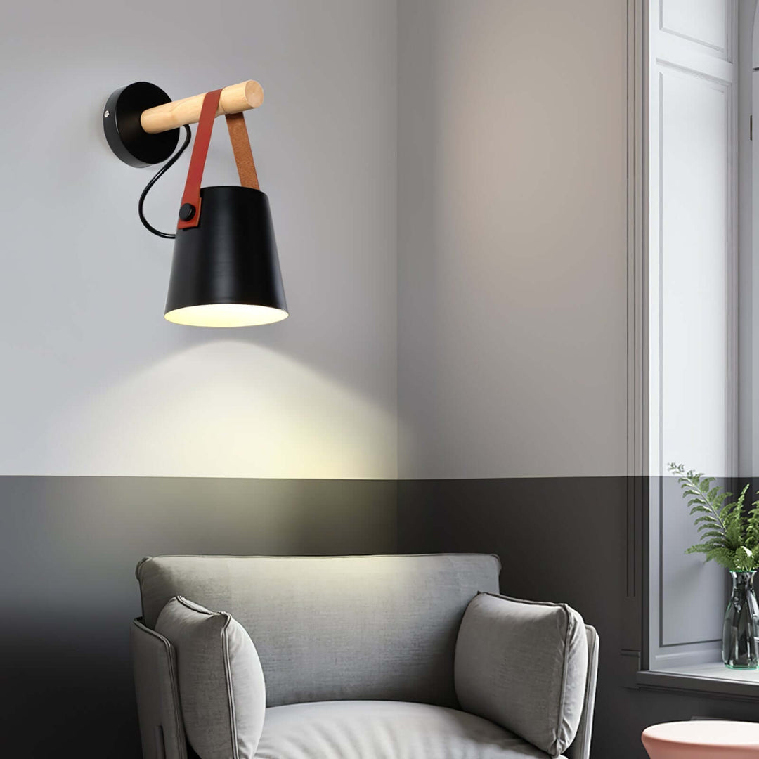 Konisk Væglampe i Træ med LED | Skandinavisk Design