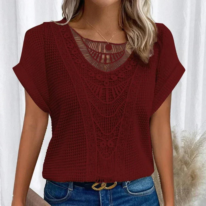 Komfortabel dame top med åndbar kvalitet og elegant snit. Løs pasform gør den perfekt som sommer top.