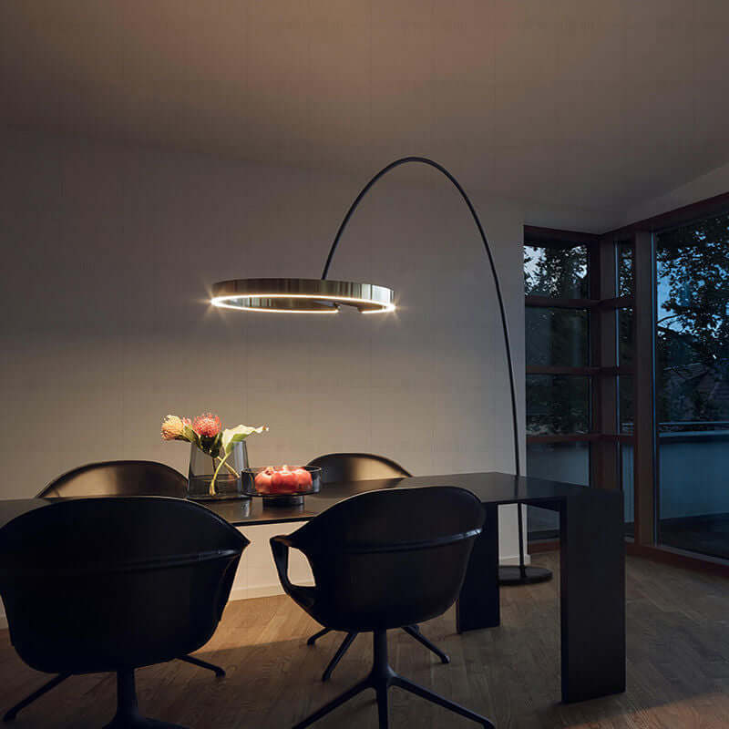 Elegant LED Gulvlampe - Skandinavisk Design