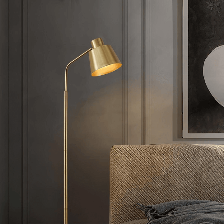 Elegant Gulvlampe i Messing