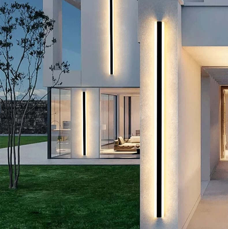 LED Væglampe i Stribet Design